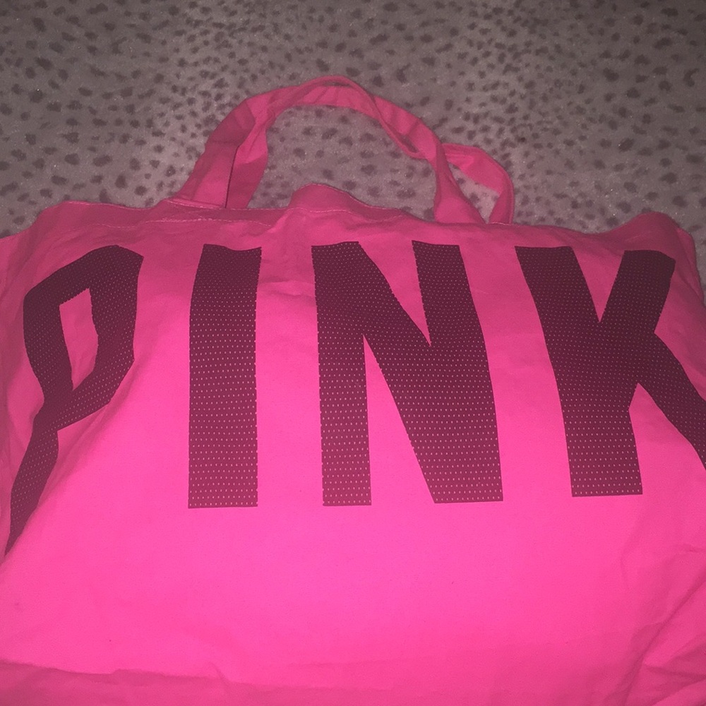 VS PINK Large Duffle 🛍️